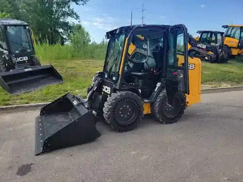 2024 JCB 215
