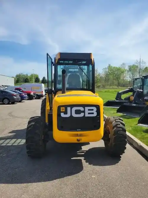 2024 JCB 940 - Image 6