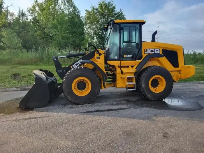 2023 JCB 427ZX