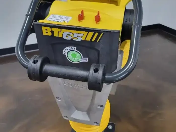 2023 BOMAG BT65