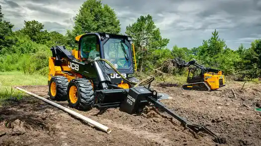 2023 JCB 270