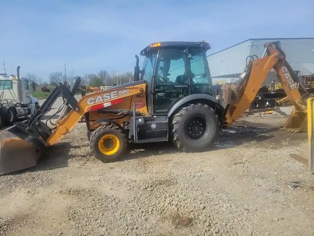 2020 CASE 580SN
