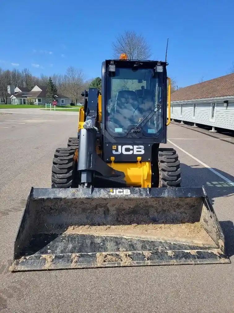 2023 JCB 270 - Image 4