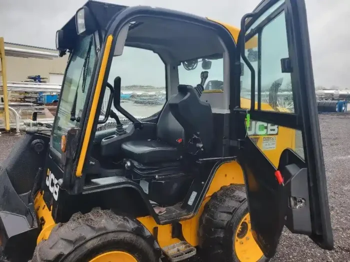 2018 JCB 270