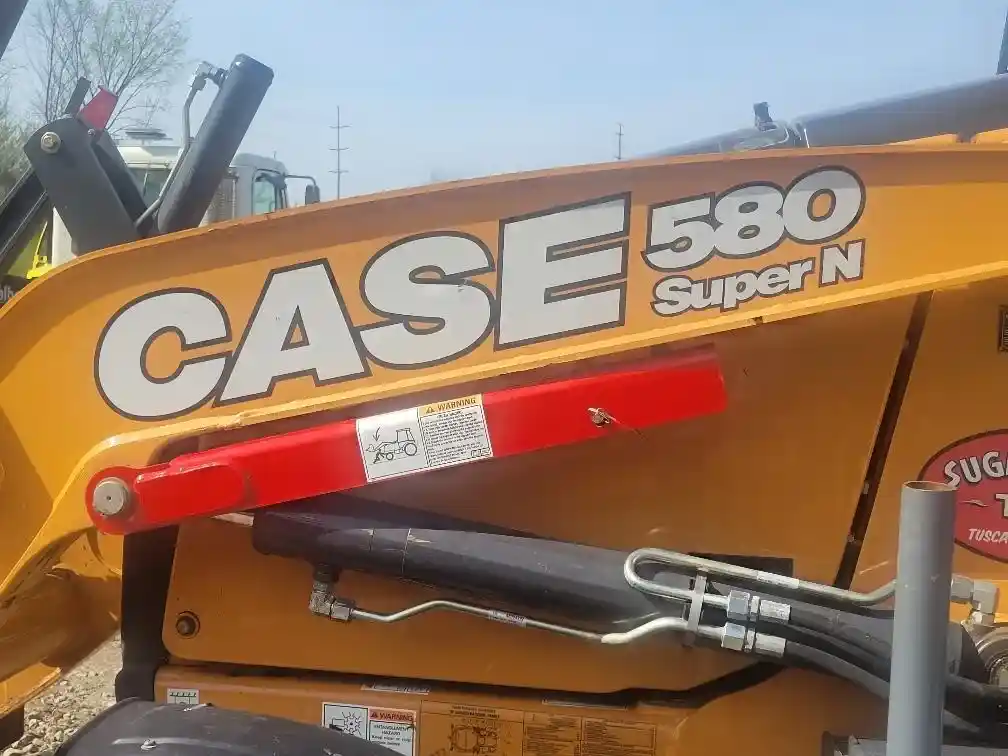 2020 CASE 580SN - Image 3