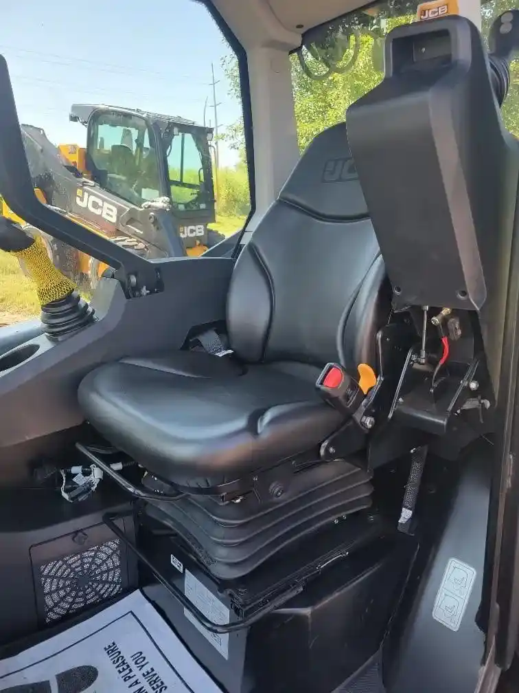 2024 JCB 270 - Image 6