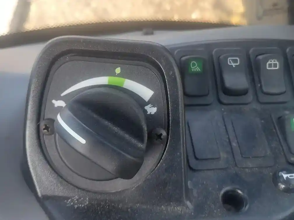 2020 CASE 580SN - Image 14