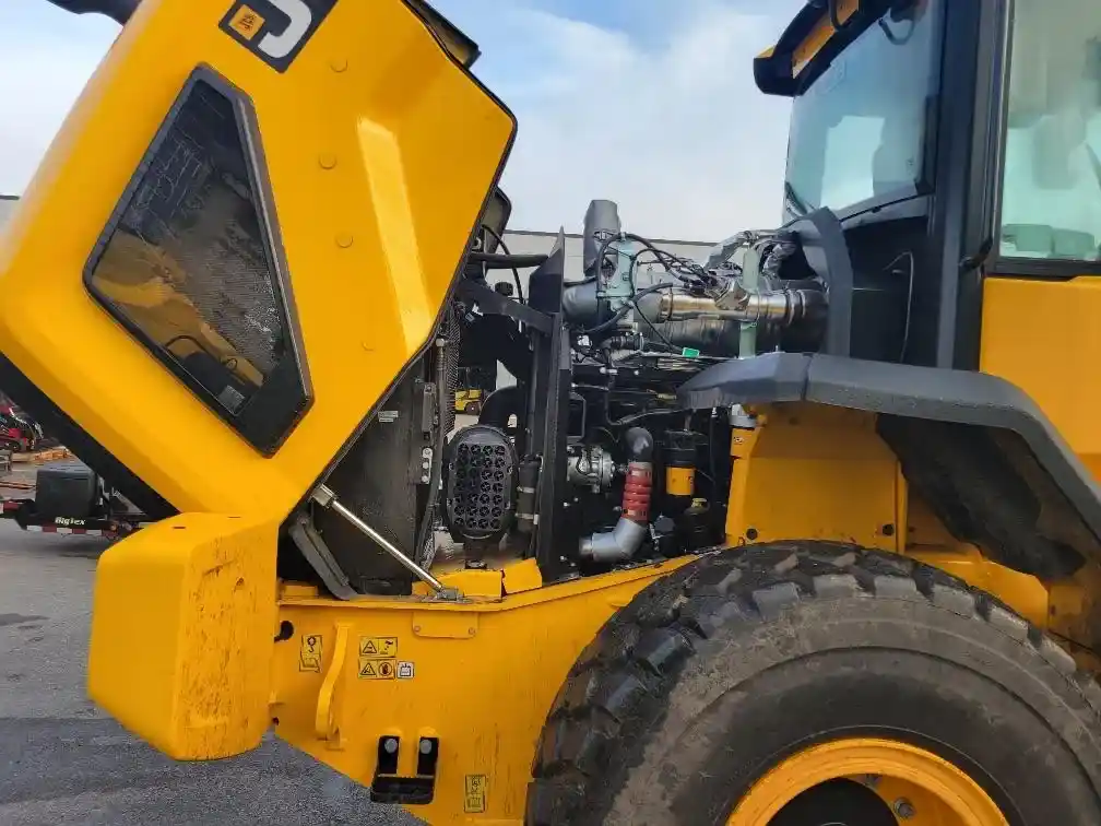 2023 JCB 427ZX - Image 7