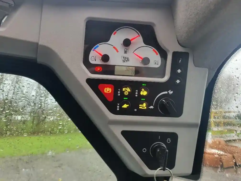 2018 JCB 270 - Image 6