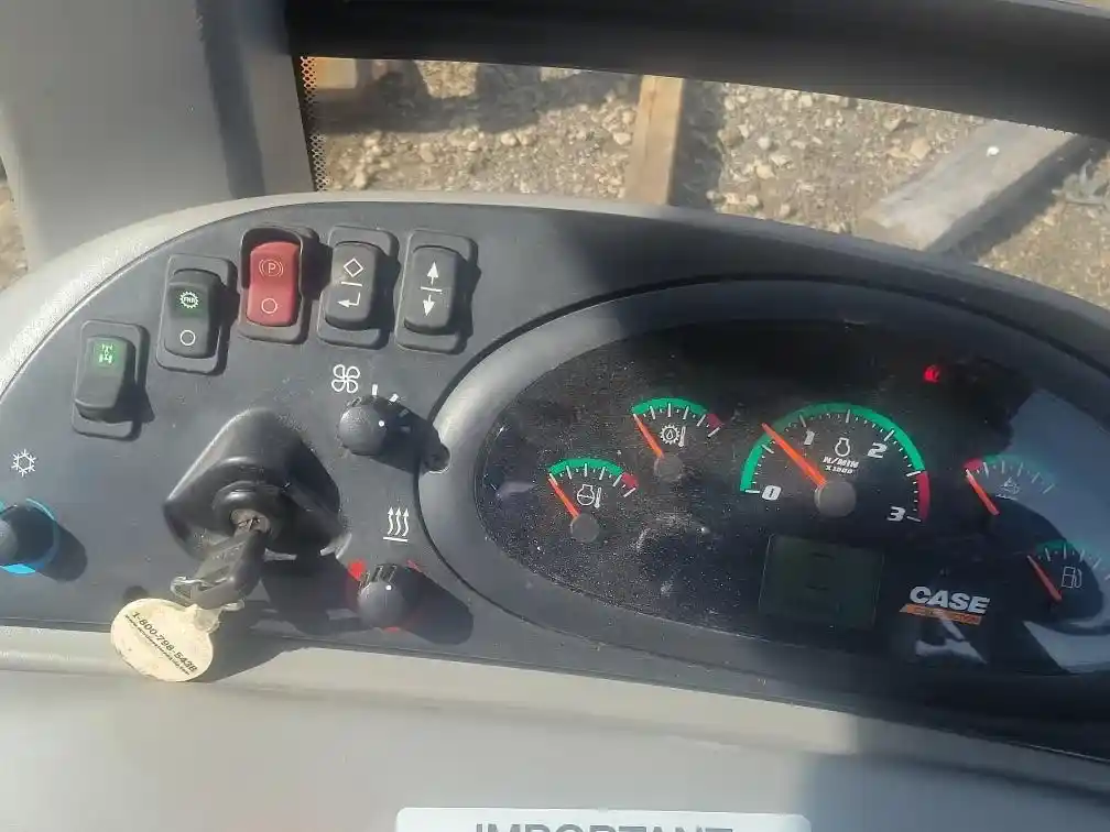 2020 CASE 580SN - Image 12