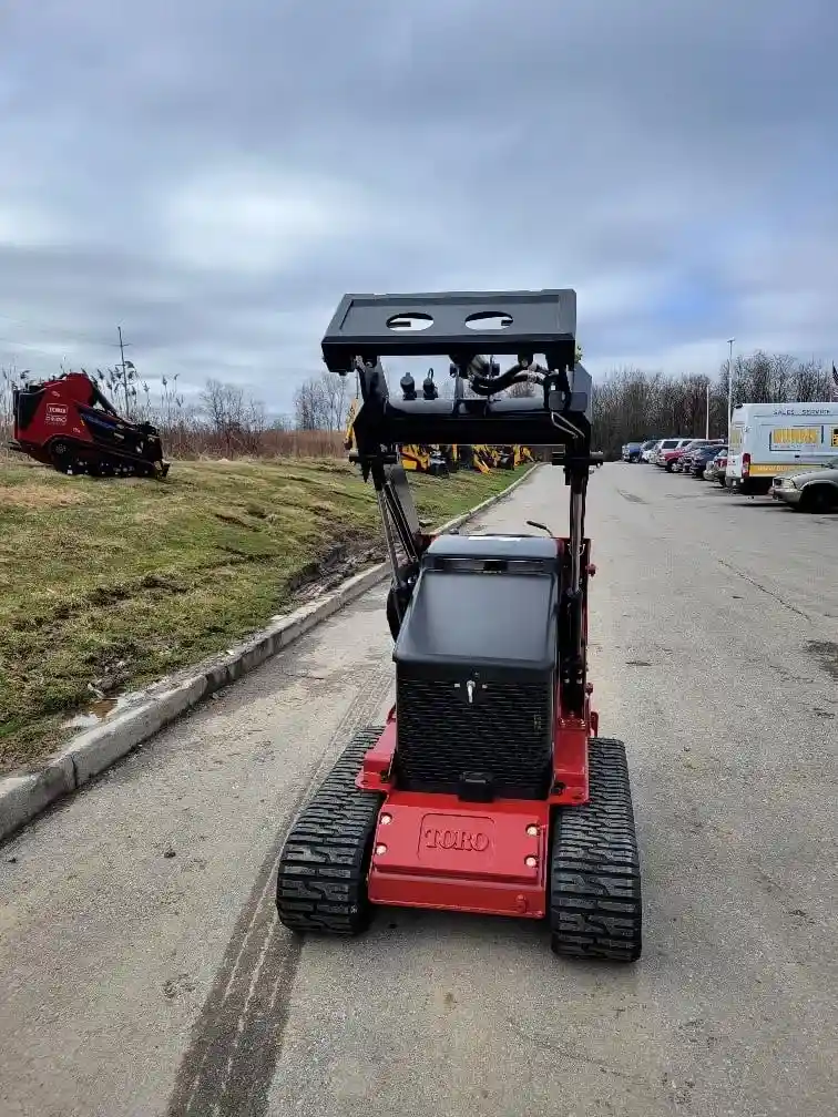 2023 TORO DINGO TX525W - Image 4
